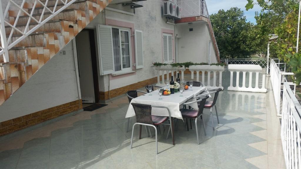 Apartmani Royal Zganec Crikvenica Eksteriør bilde