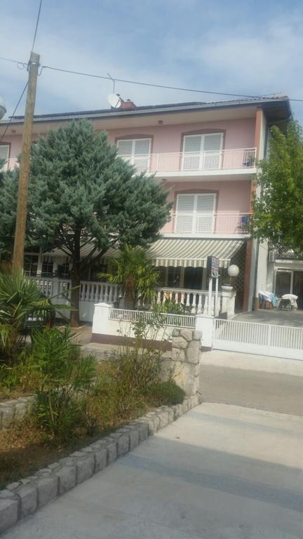 Apartmani Royal Zganec Crikvenica Eksteriør bilde